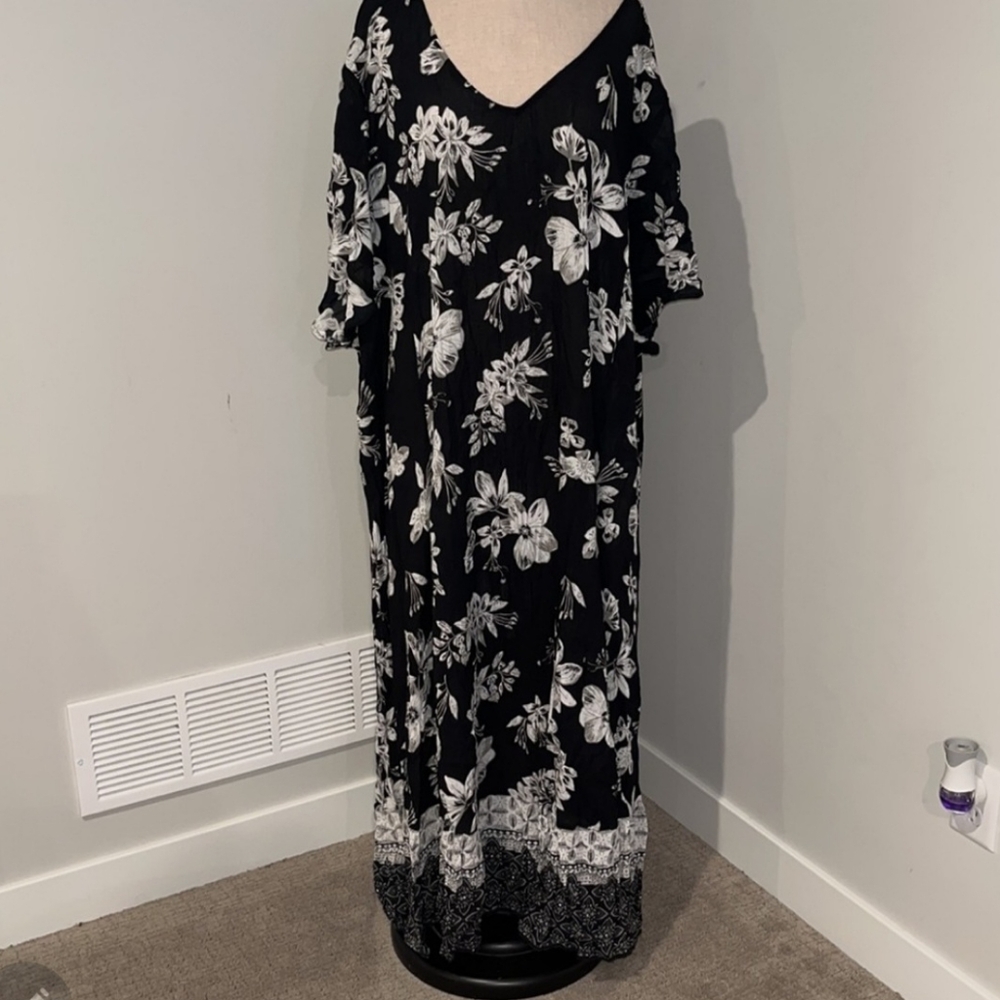 Woman Within Maxi dress black white floral v-neck 4x